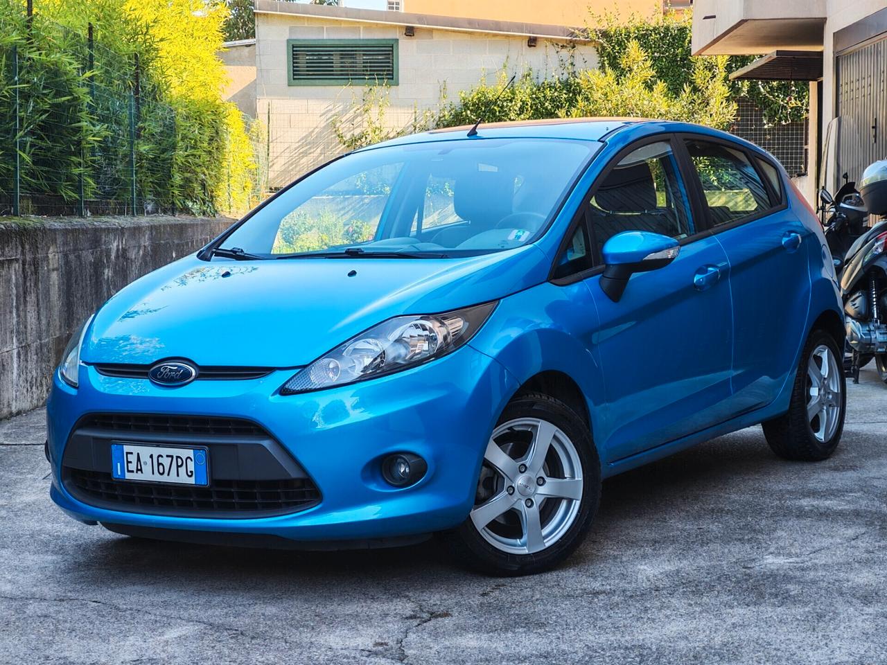 Ford Fiesta 1.4 GPL 97cv 129.000km / Neopatentati