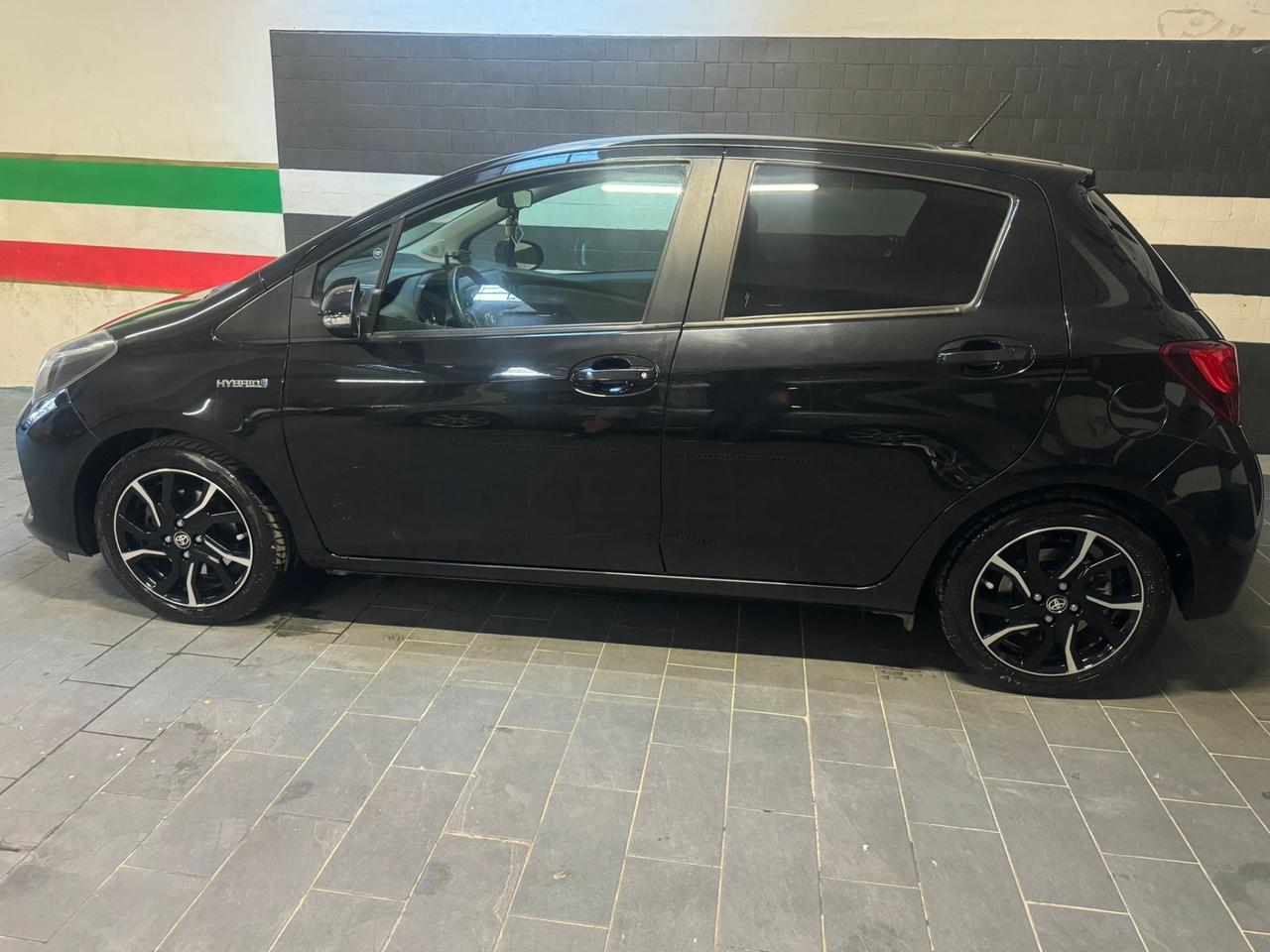 Toyota Yaris Trend red edition full optional