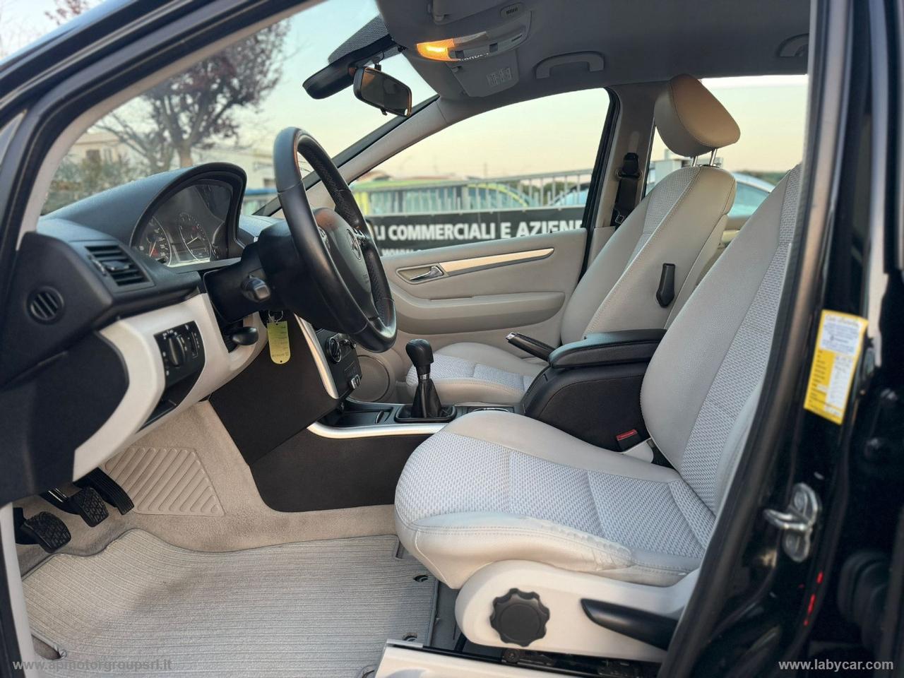 MERCEDES-BENZ A 150 BlueEFFICIENCY Avantgarde