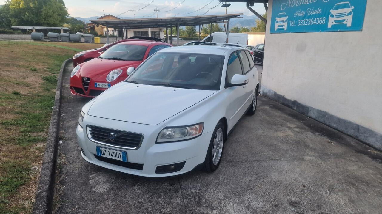 Volvo V50 1.6 D DRIVE cat R-Design "130.000 Km"