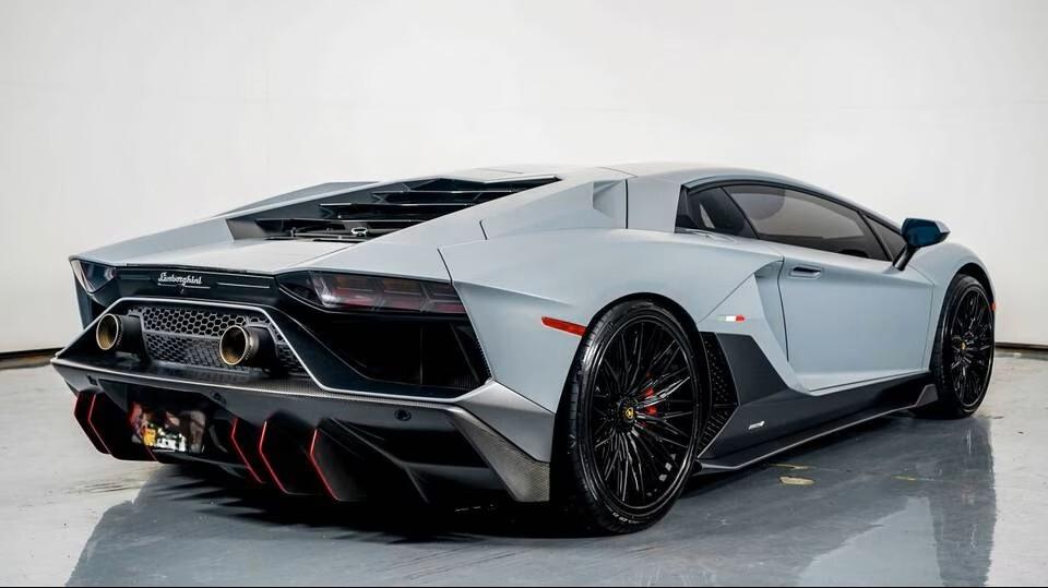 Lamborghini Aventador 6.5 V12 NOLEGGIO LUNGO TERMINE - LEASING FULL INCLUSIVE