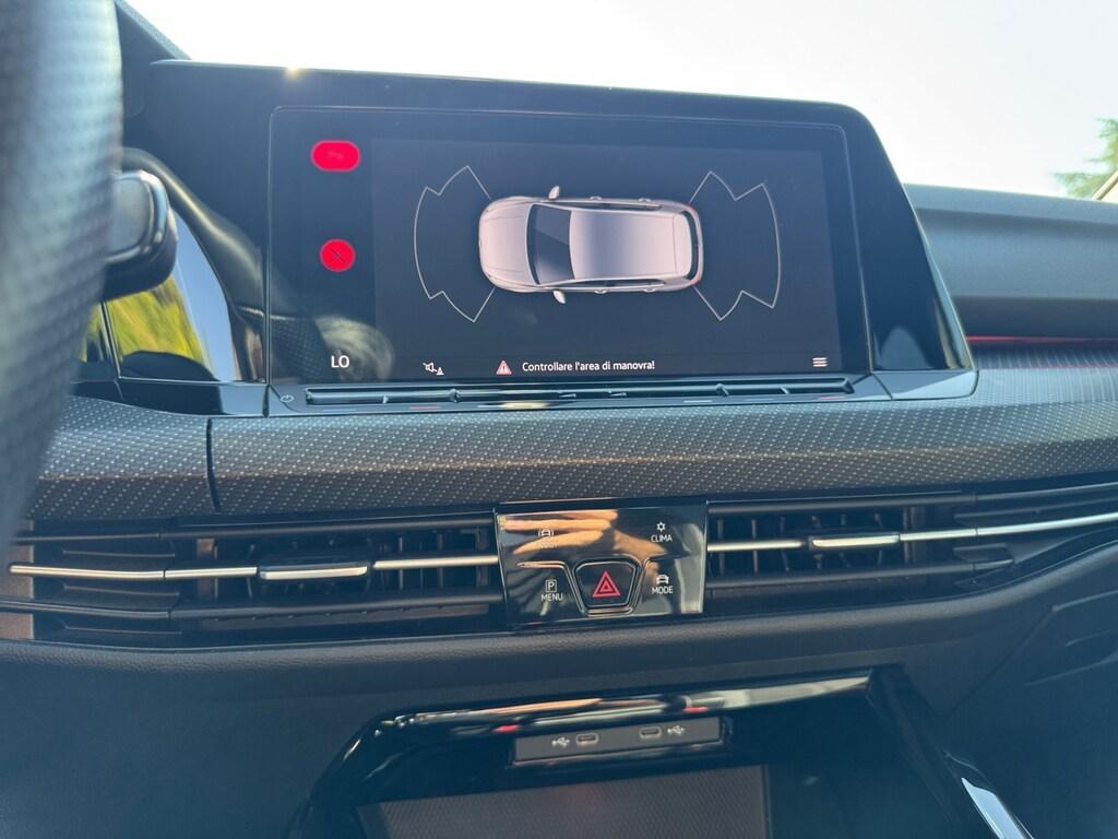 Volkswagen Golf 1.5 etsi 130CV DSG R-Line (MHEV)
