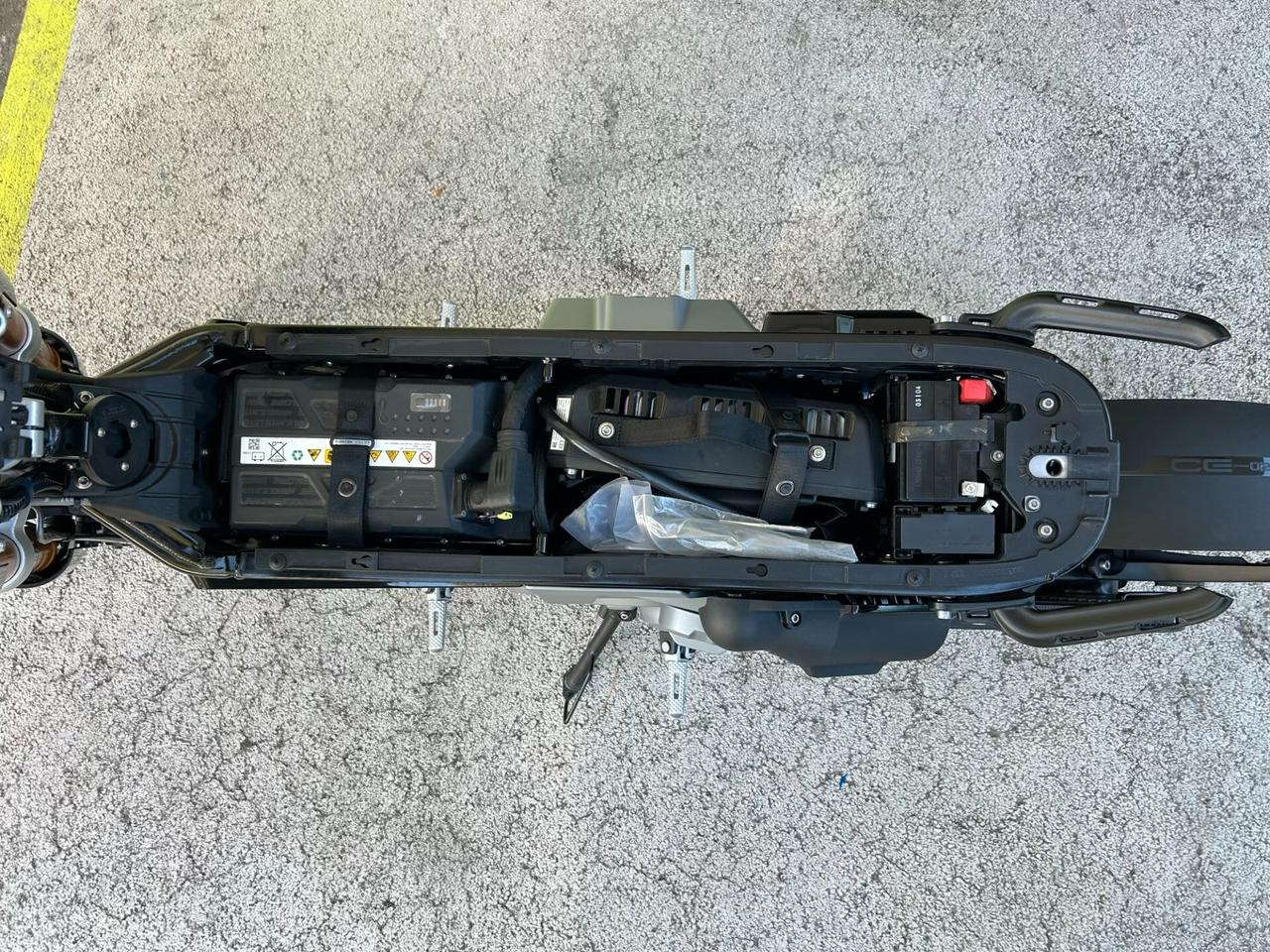 Bmw CE 02 (4Kw) 4KW ABS PACK HIGHLINE KM0