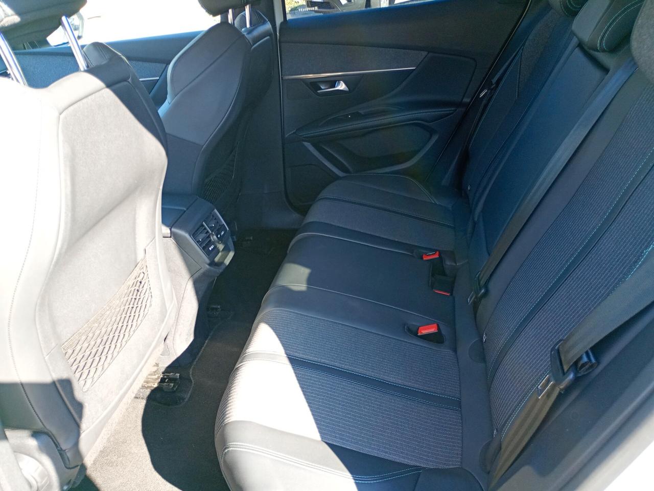 Peugeot 3008 BlueHDi 130 S&S EAT8 Allure Pack