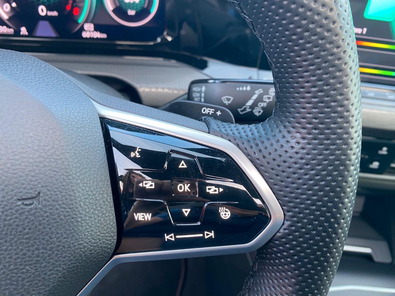 Volkswagen Golf GTI 2.0 TSI DSG