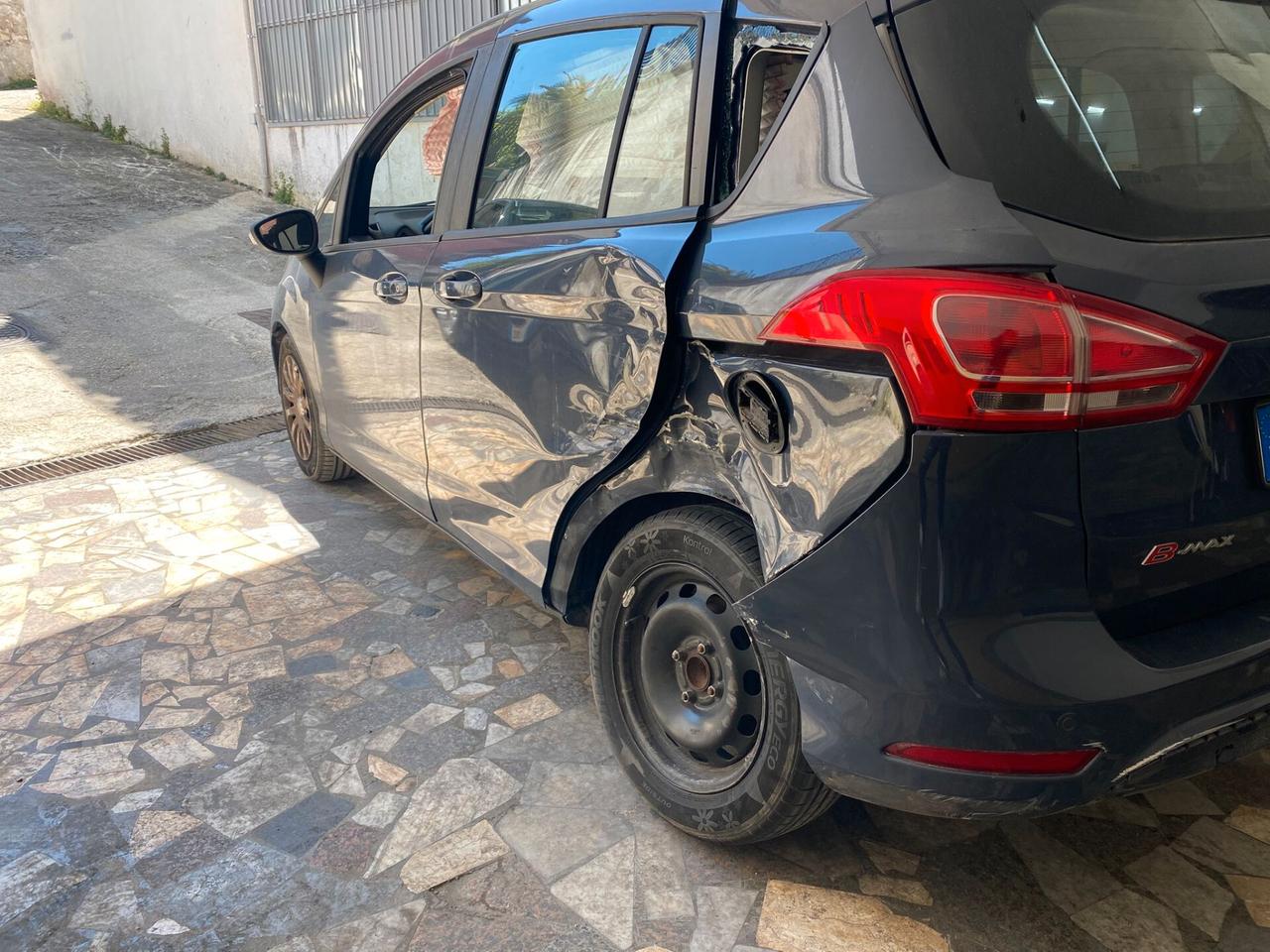 Ford B-Max 1.0cc benzina (PRIVATO)-2013