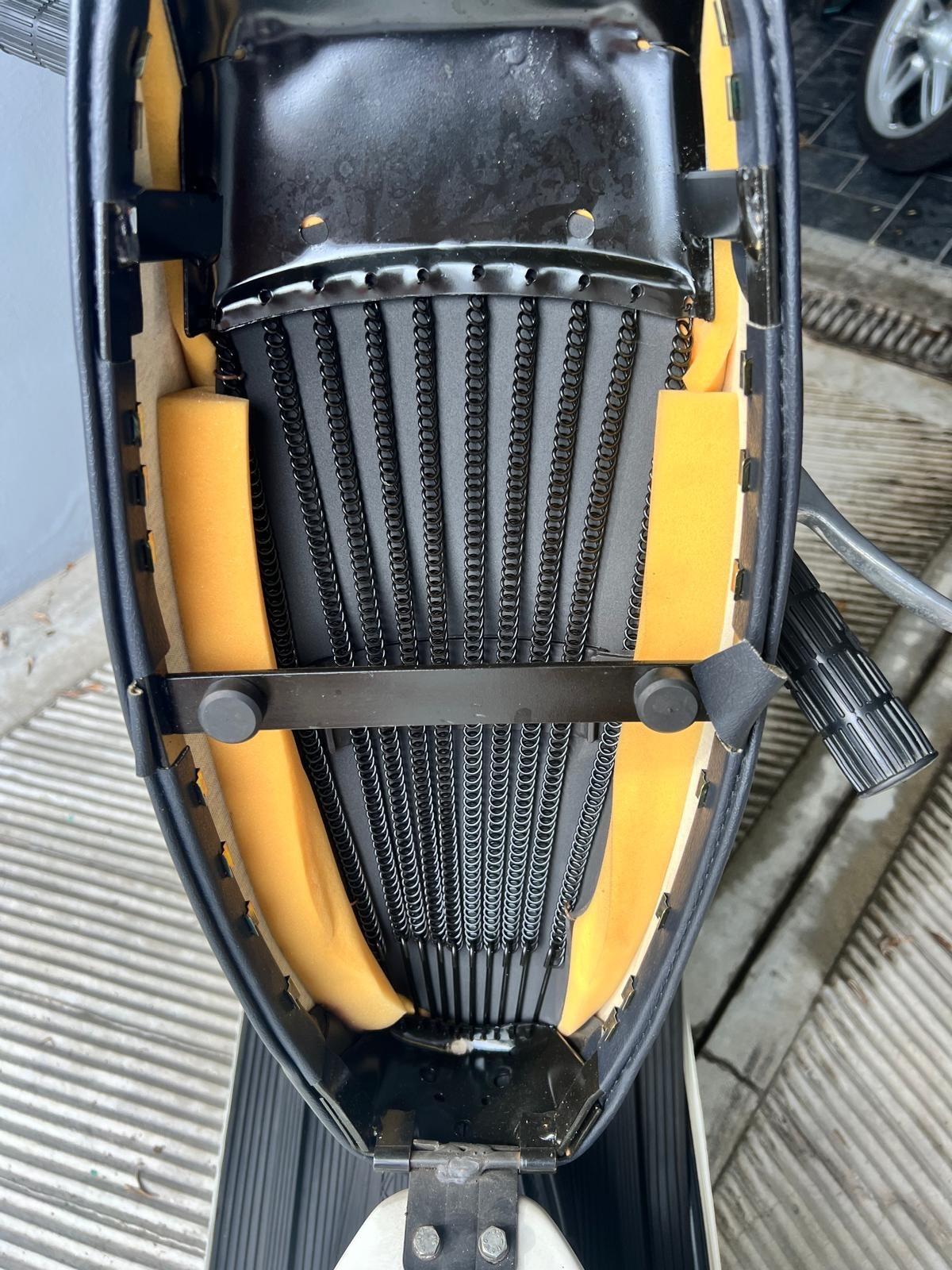 Piaggio Vespa 50 Special faro tondo