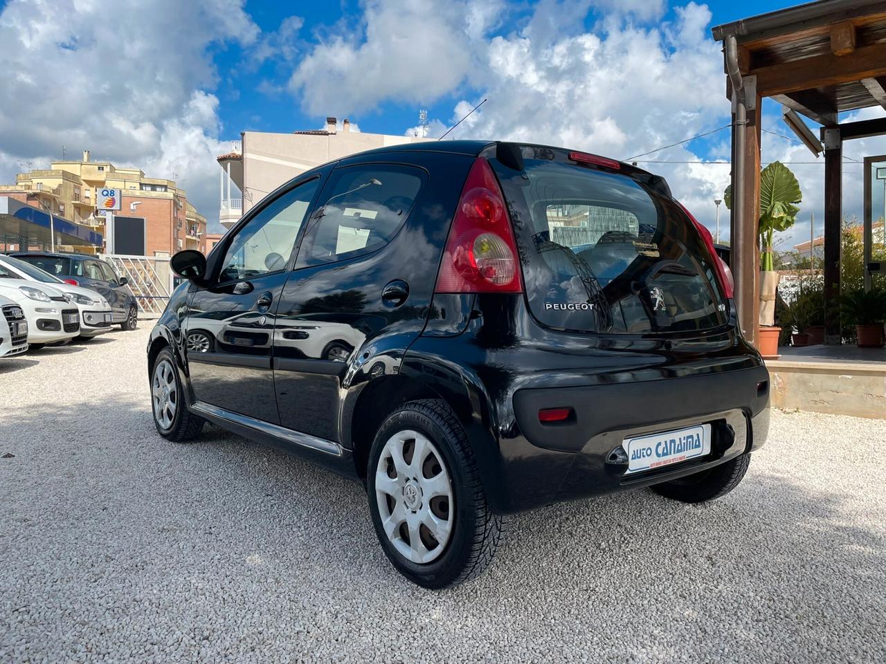 PEUGEOT 107 1.0 B - 2010