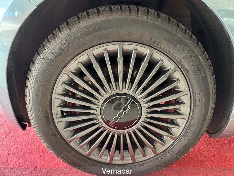 FIAT 500 500e 42 kWh Icon-FULL LED-NAVI- SENSORI PARK -KM 40300!