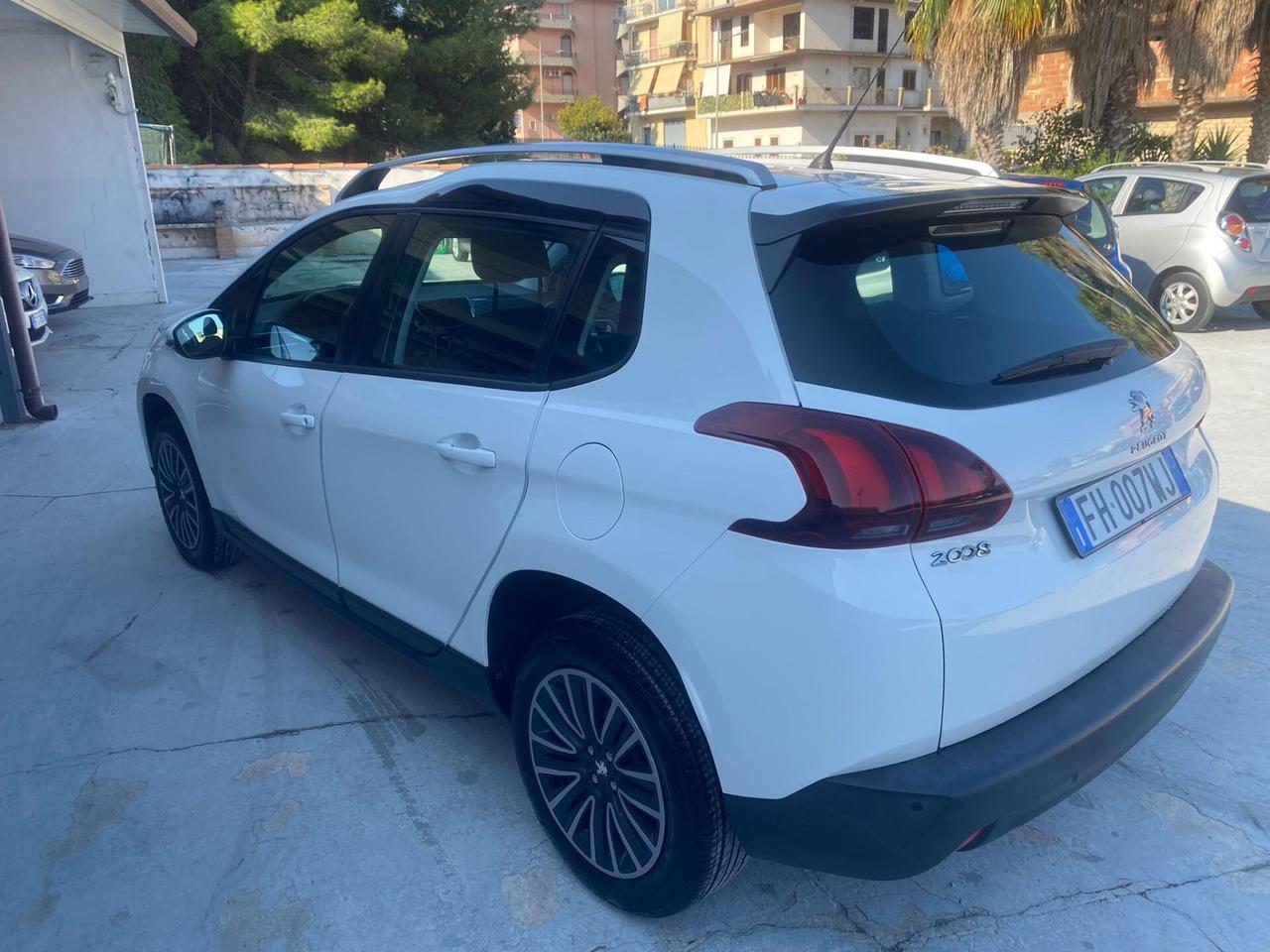 Peugeot 2008 BlueHDi 100 GT Line