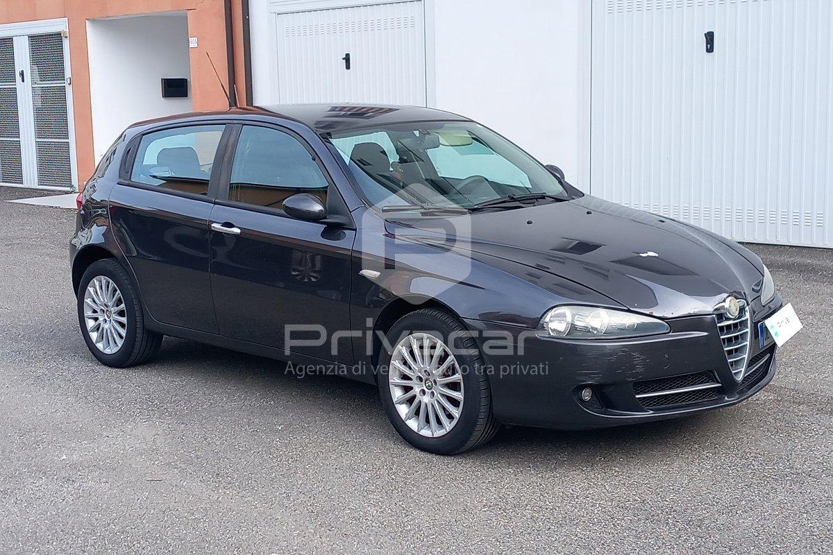 ALFA ROMEO 147 1.9 JTD (120) 5 porte Distinctive