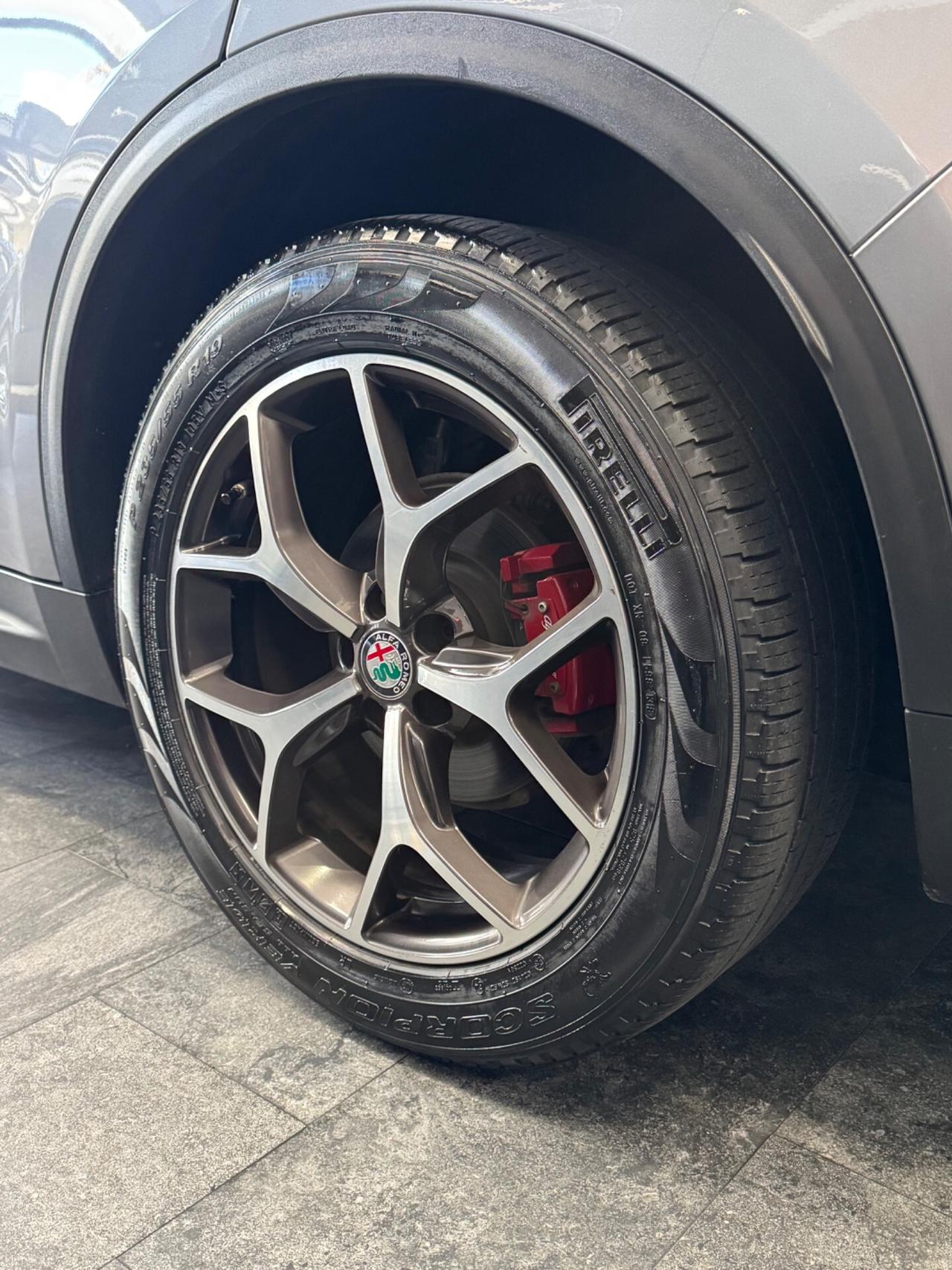 Alfa Romeo Stelvio 2.2 Q4 210 CV Gancio Traino