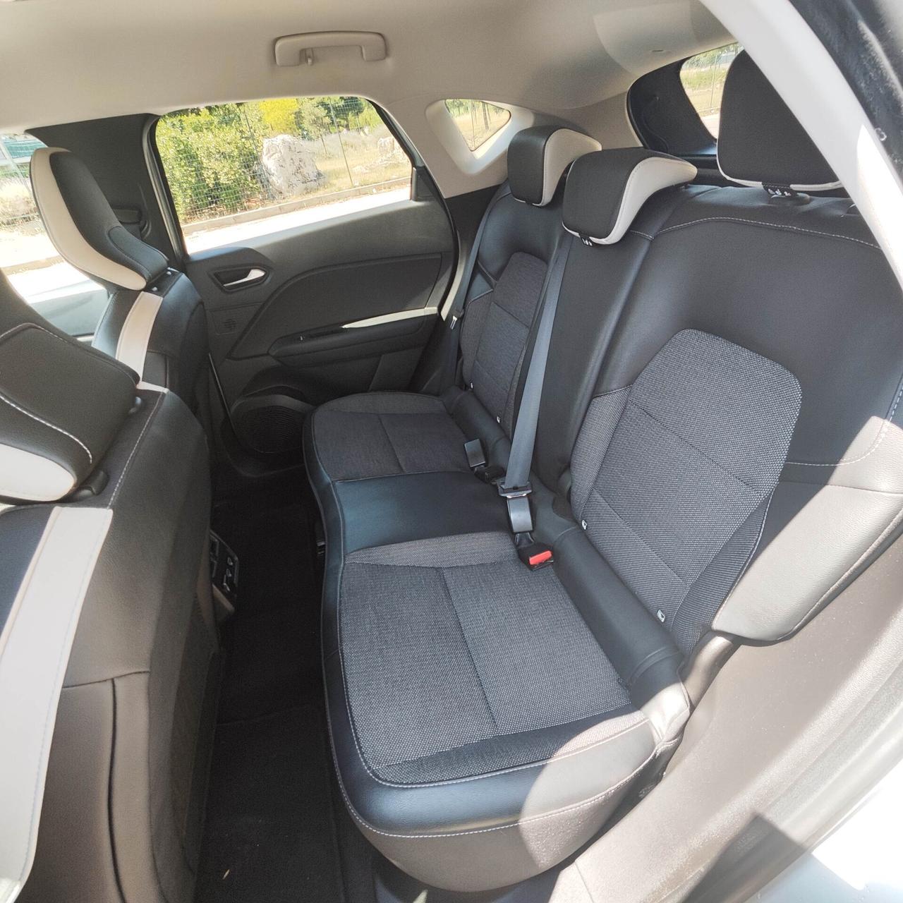 Renault Captur Mild Hybrid 140 CV Intens
