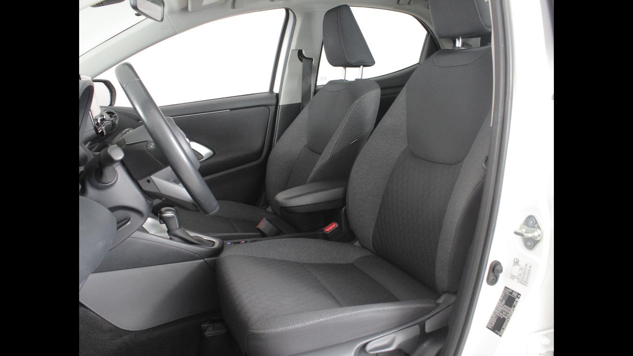 TOYOTA Yaris IV 2020 - Yaris 1.5h Business