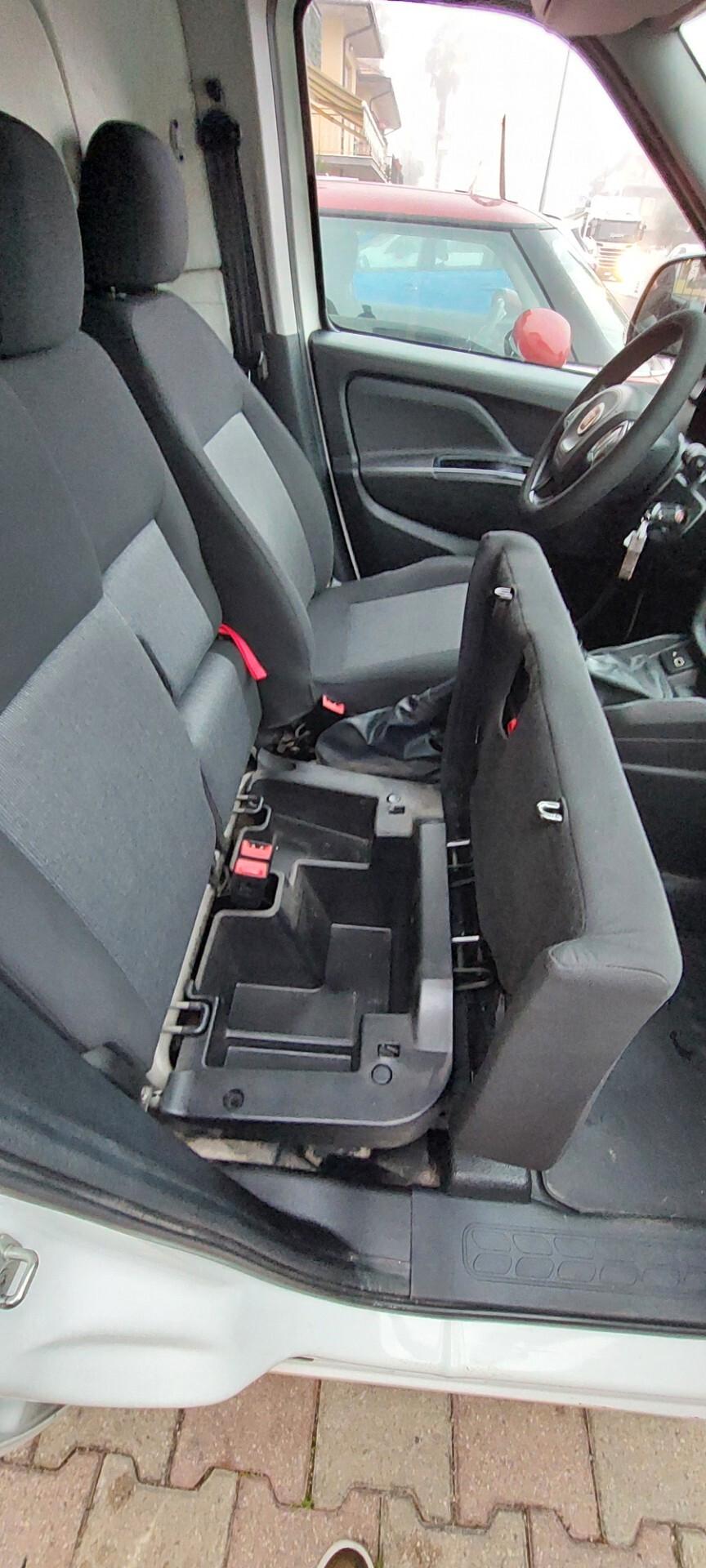 DOBLO" MAXI CARGO 3 POSTI 1,4 T-JET 120 CV METANO DI SERIE POCHI KM PARI AL NUOVO FULL FULL