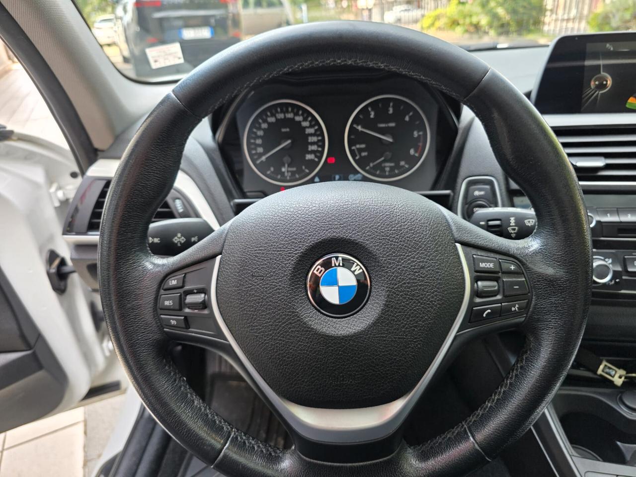 Bmw 116 116d 3p. Efficient Dynamics Urban