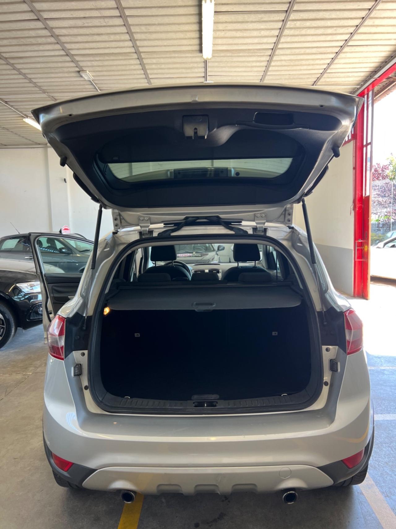 Ford Kuga 2.0 TDCi 136 CV 2WD Titanium DPF
