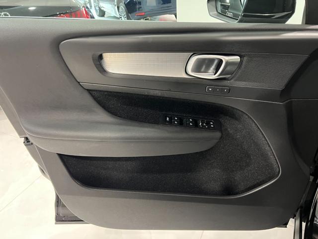 VOLVO XC40 T5 Recharge Plug-in Hybrid Inscription tetto pan.