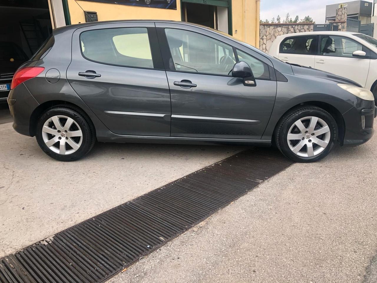 Peugeot 308 1.6 8V HDi 112CV Automatica 2011