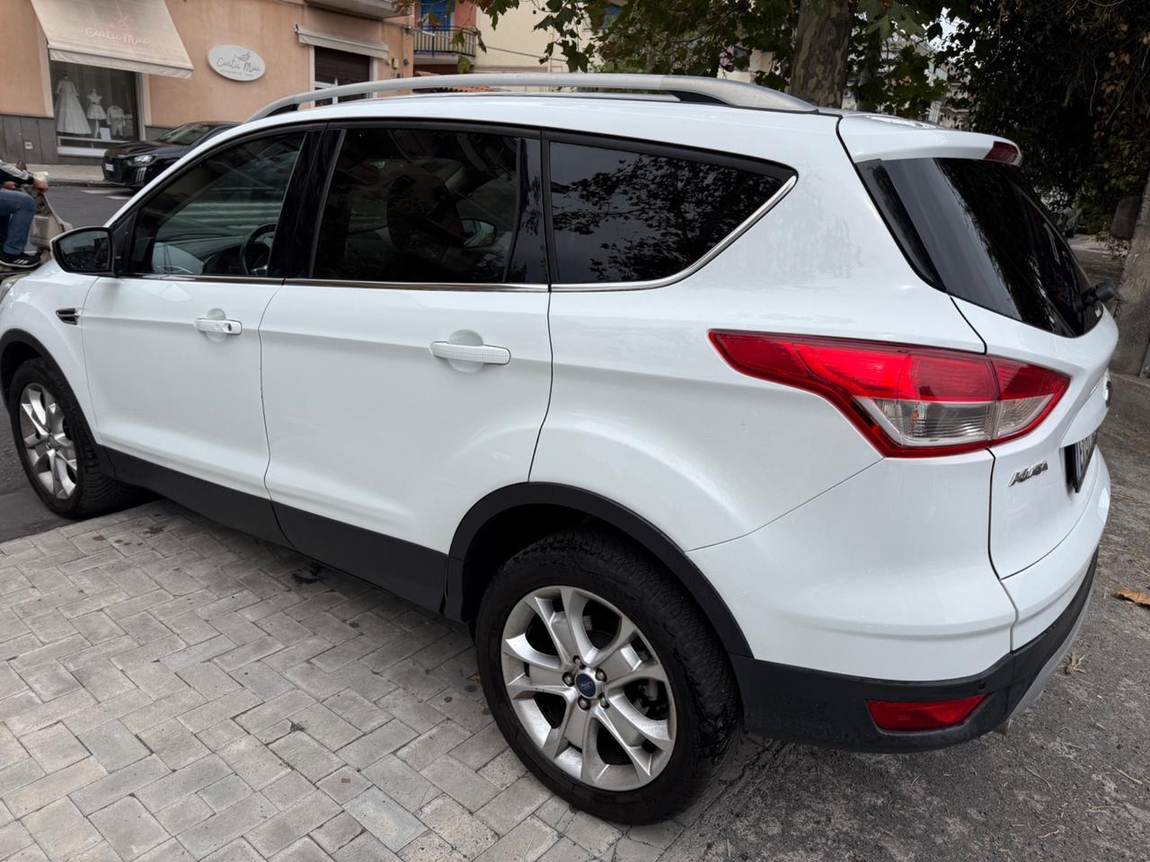 Ford Kuga 2.0 TDCI 163 CV 4WD Powershift Titanium