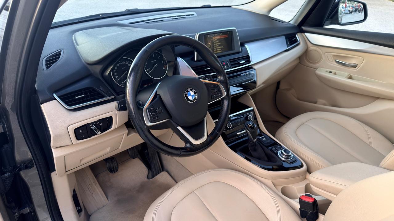 Bmw 2er Active Tourer 218d Luxury