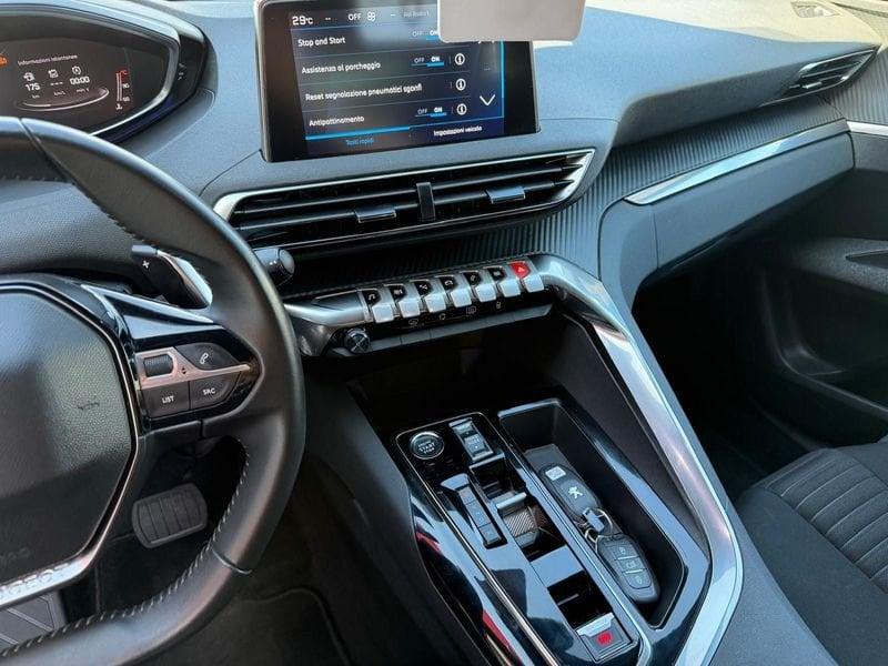Peugeot 3008 BlueHDI 130 EAT8 Active Pack, FULL LED, RETROCAMERA