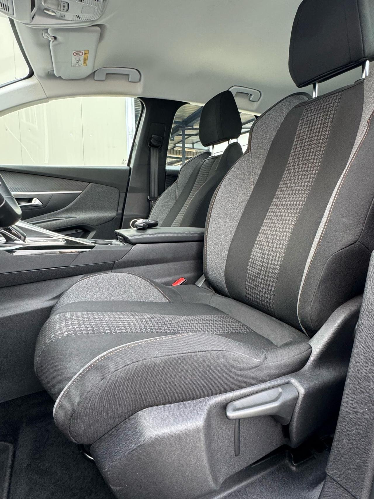 PEUGEOT 3008 BlueHDi 130cv 2019!!! AUTOMATICO!!!