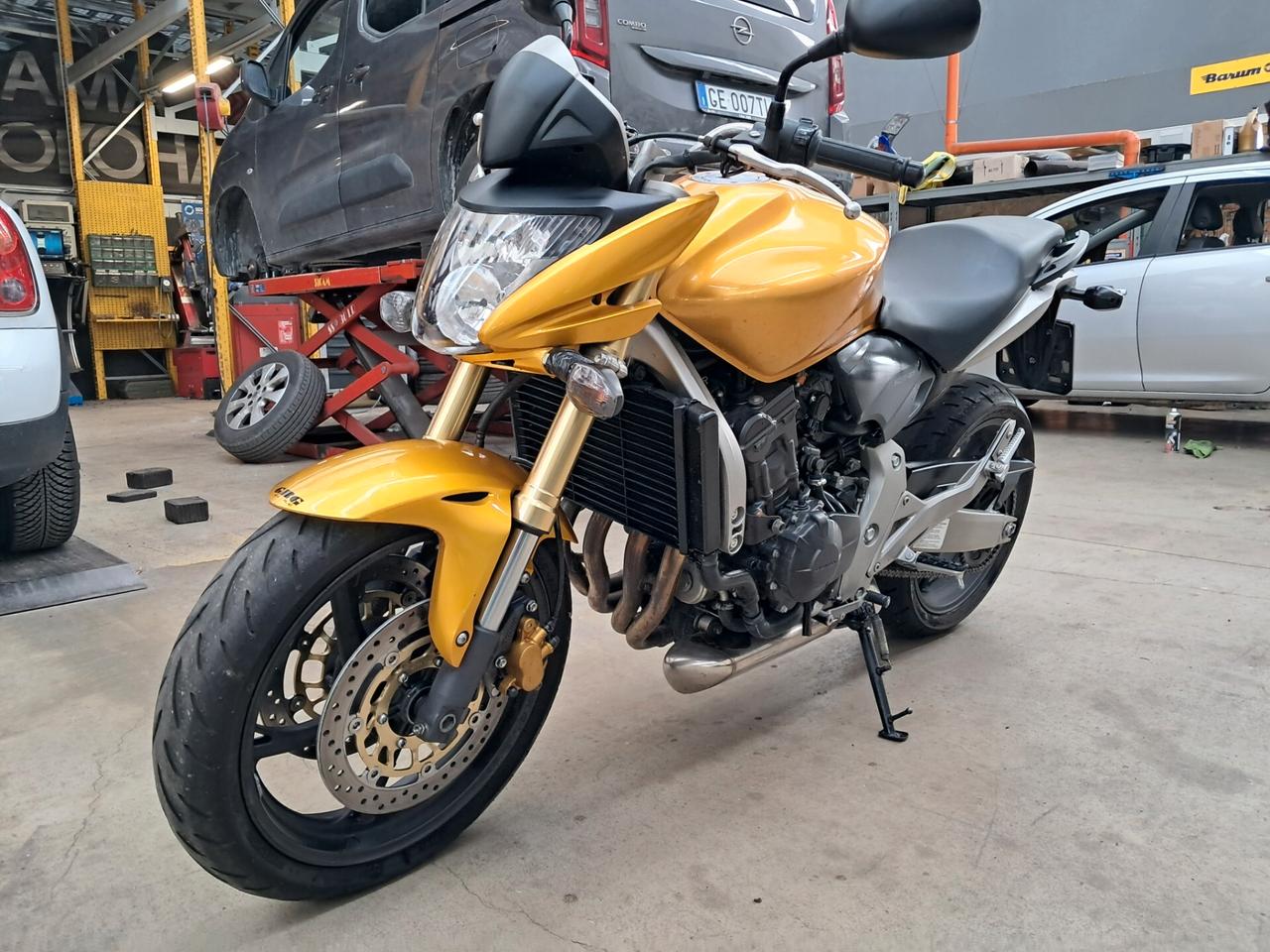 Honda Hornet 600 km 7900