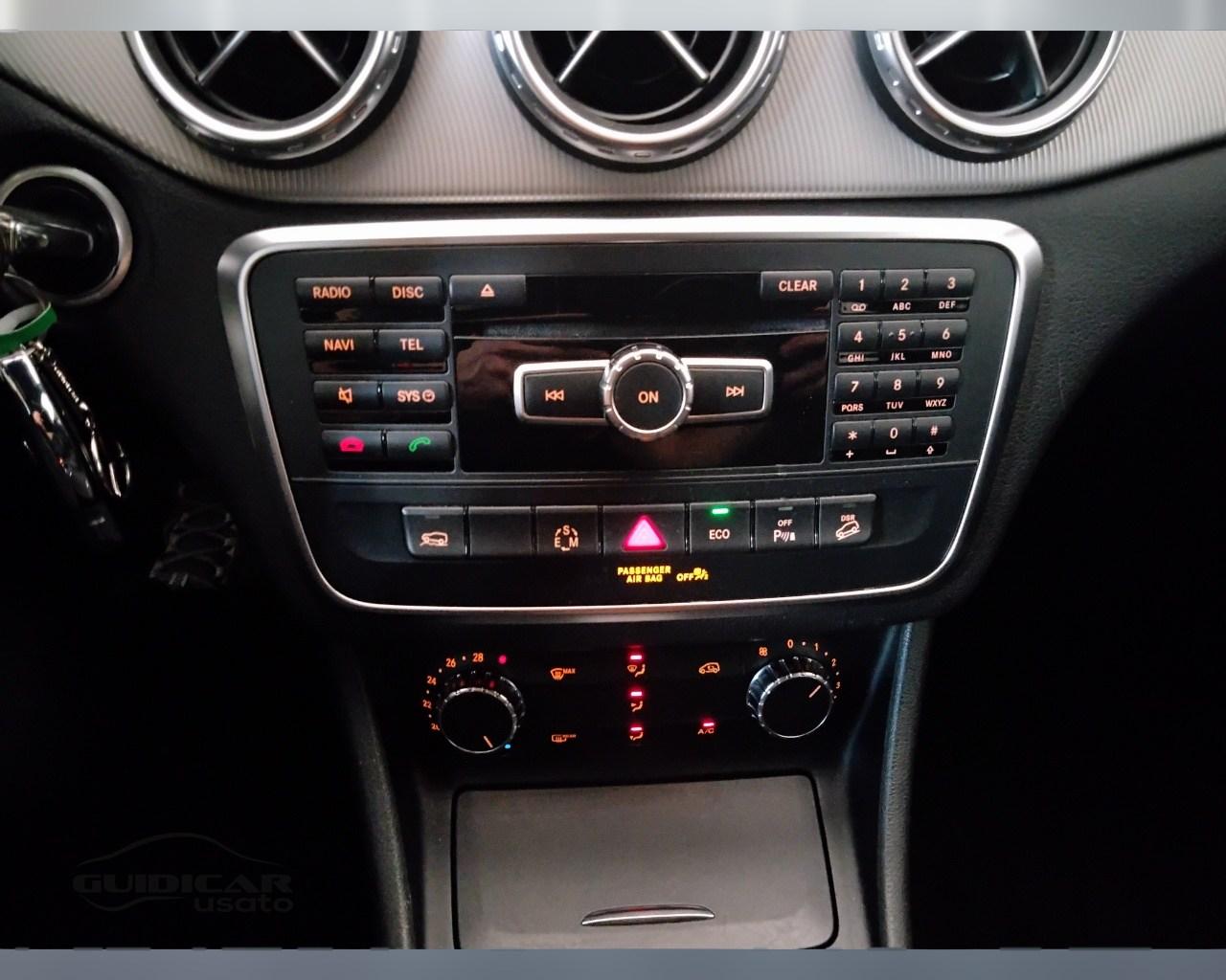 Mercedes-Benz GLA-X156 2014 - GLA 220 d (cdi) Sport 4matic 170cv auto