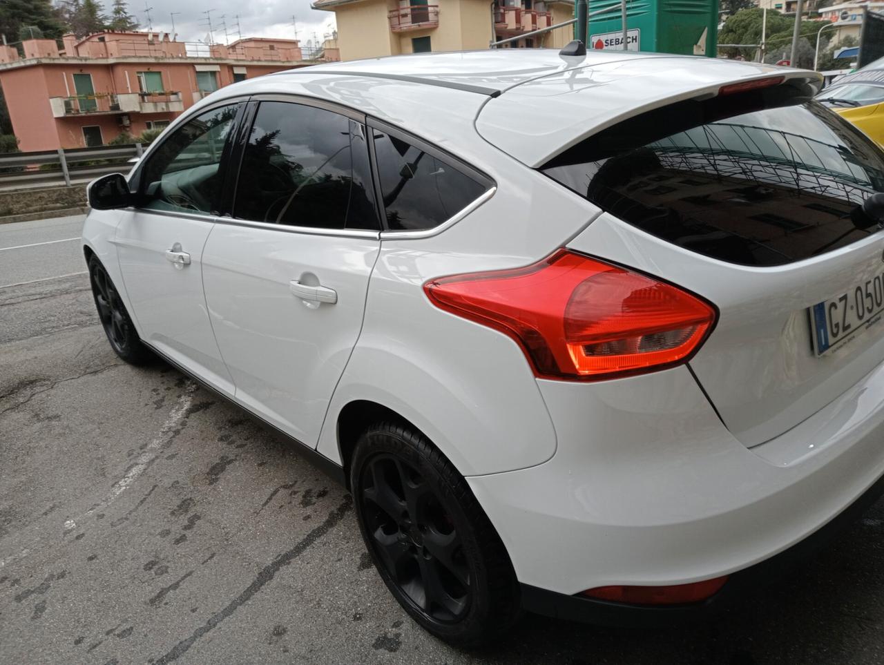 Ford Focus 1.6 120 CV GPL Titanium
