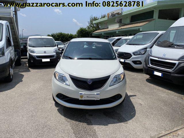 LANCIA Ypsilon 1.0 FireFly 5 porte S&S Hybrid Ecochic Silver