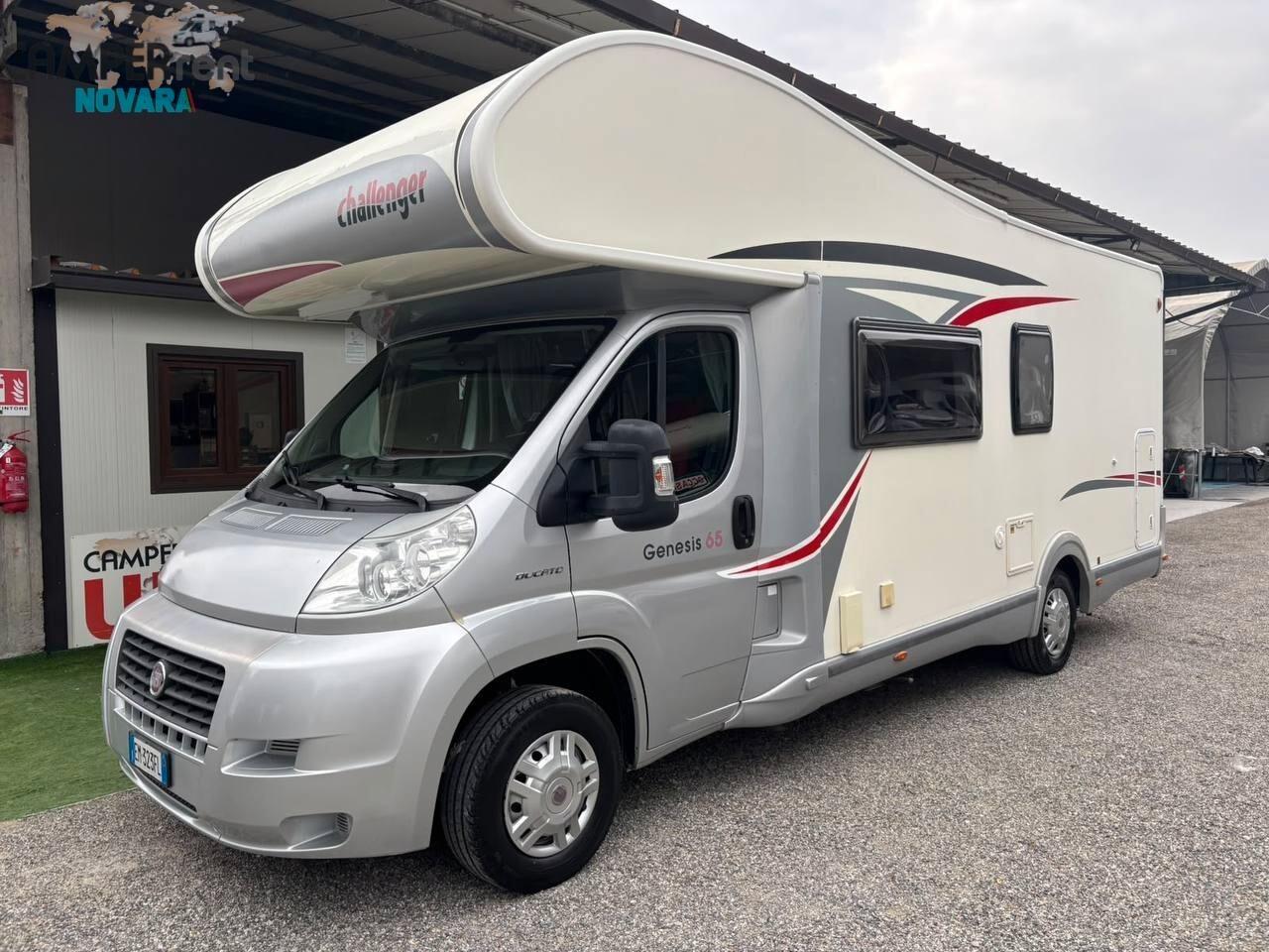 CHALLENGER GENESIS 65 - mansardato con doppia Dinette e letti a castello in coda