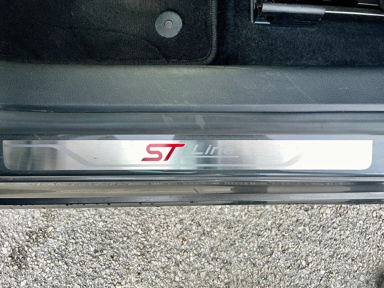 Ford Focus 1.5 TDCI 120 CV 5p. ST Line 2021