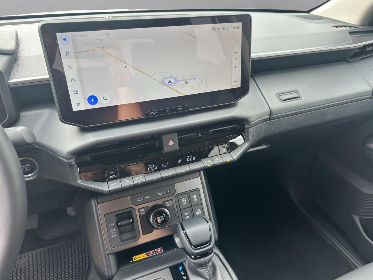 Toyota Hilux 2.8 d-4d 48V double cab Invincible