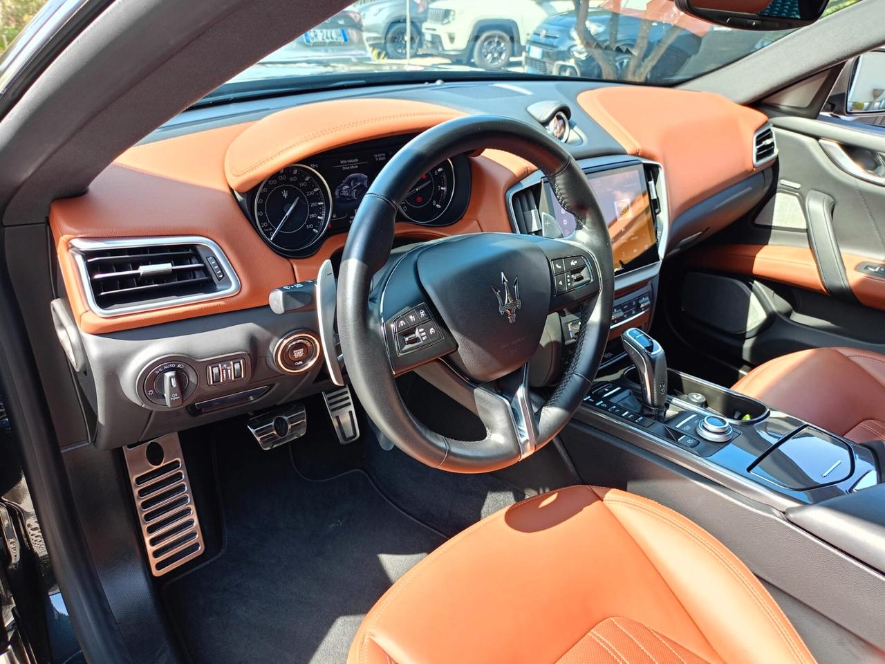 Maserati Ghibli 330 CV MHEV GT
