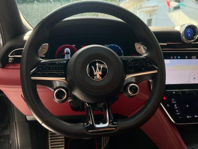 MASERATI Grecale MHEV 330 CV AWD Modena tetto da?529,00 mensili