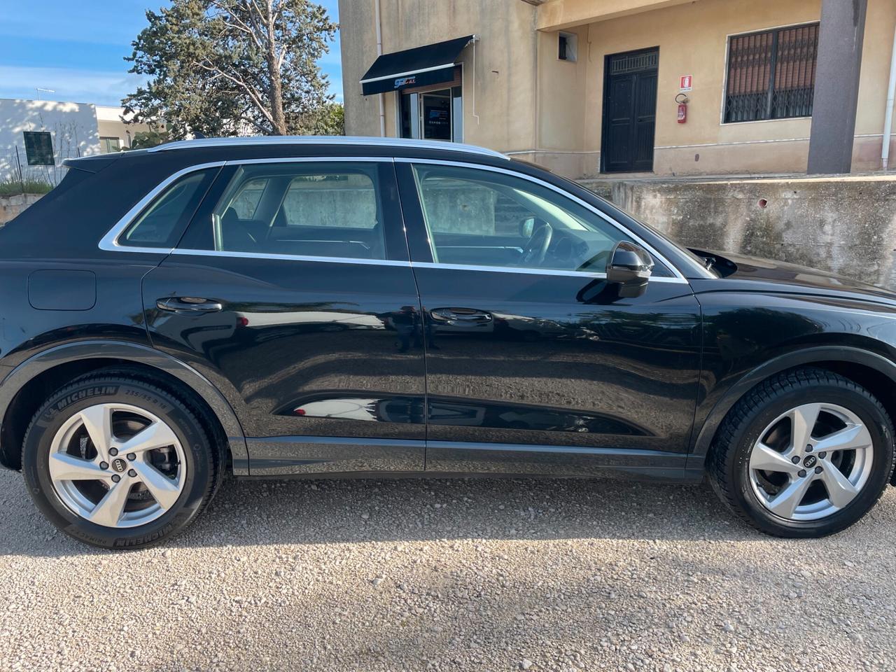 Audi Q3 35 TDI S tronic Business Advanced