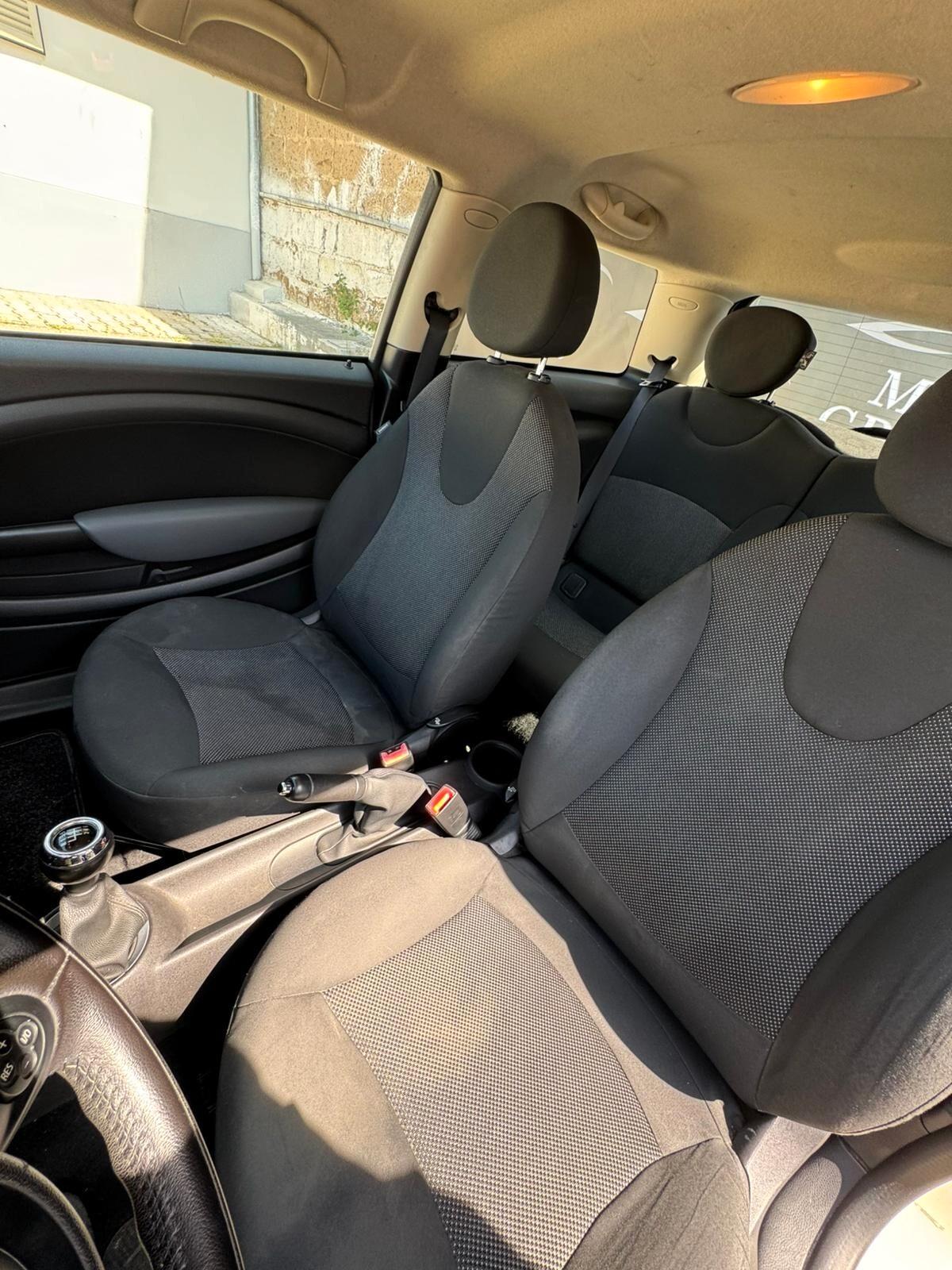 Mini 1.6 16V One (55kW)