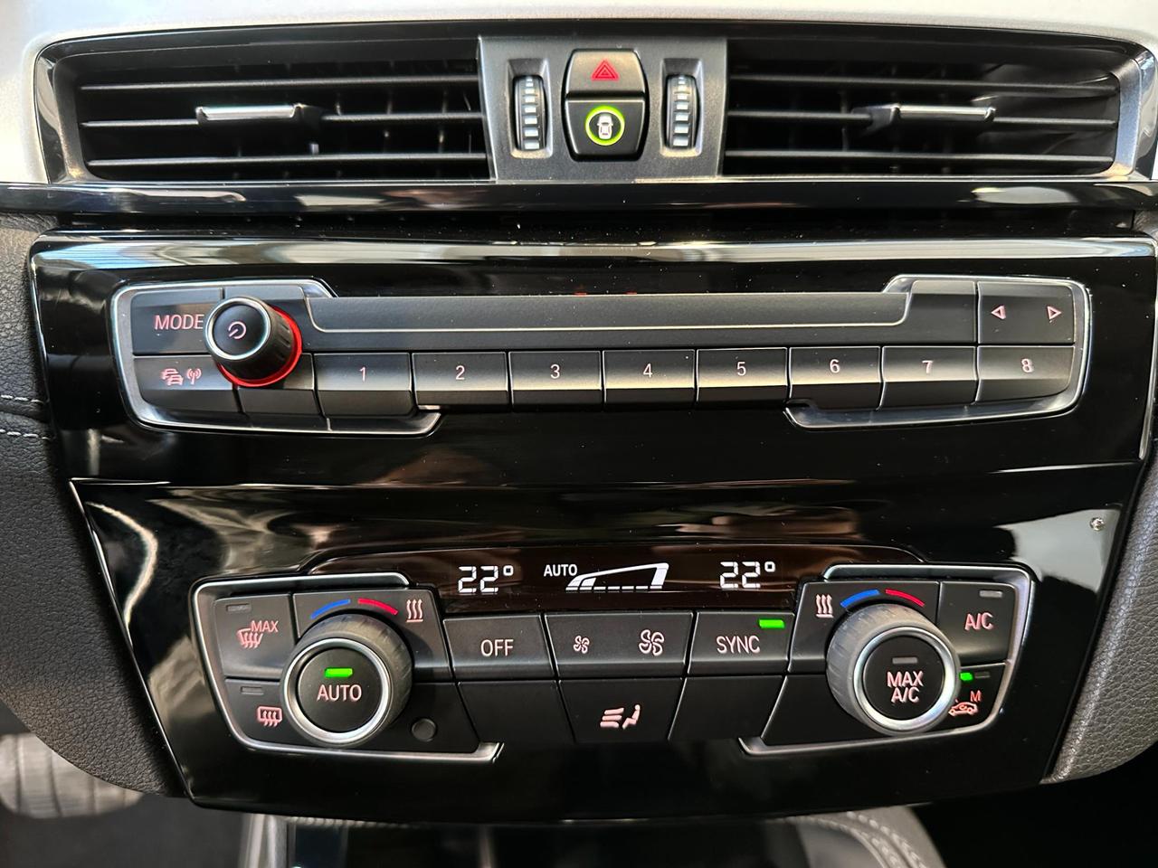 BMW X2 xdrive20d Advantage - LED - 19"- Navi