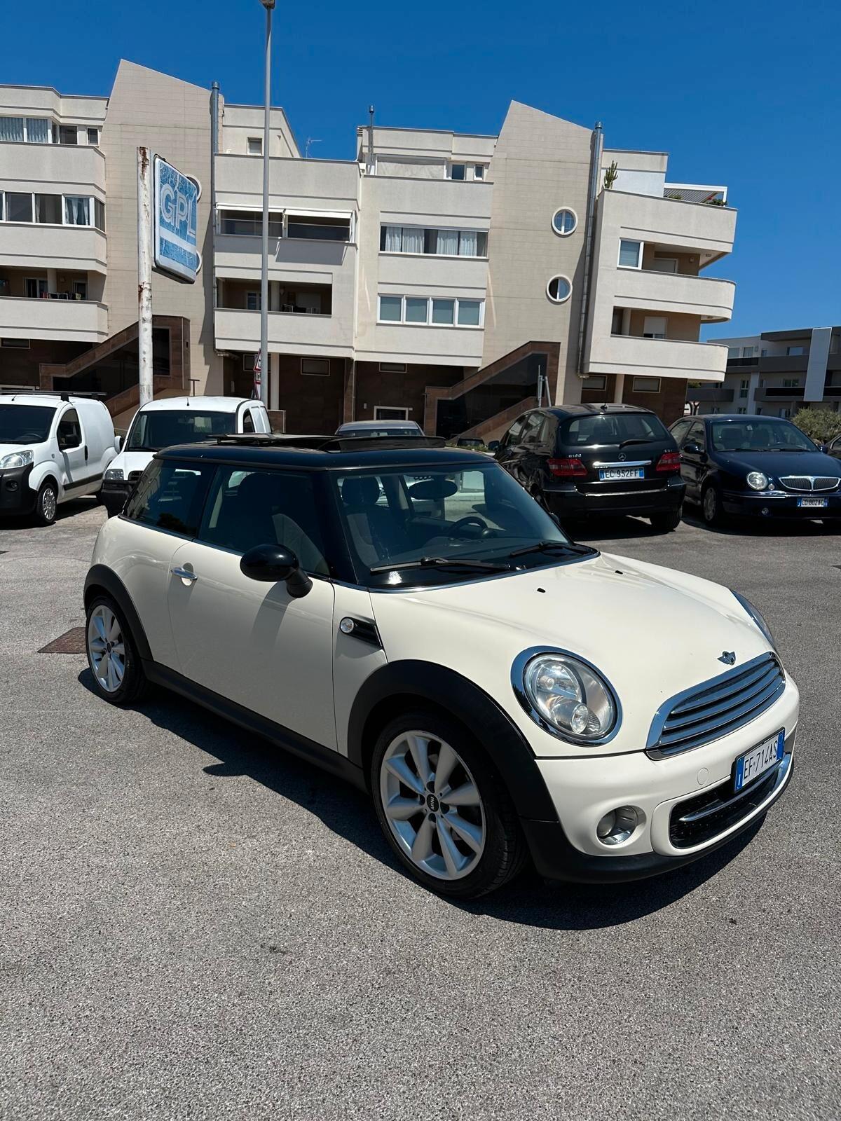 Mini 1.6 16V Cooper D