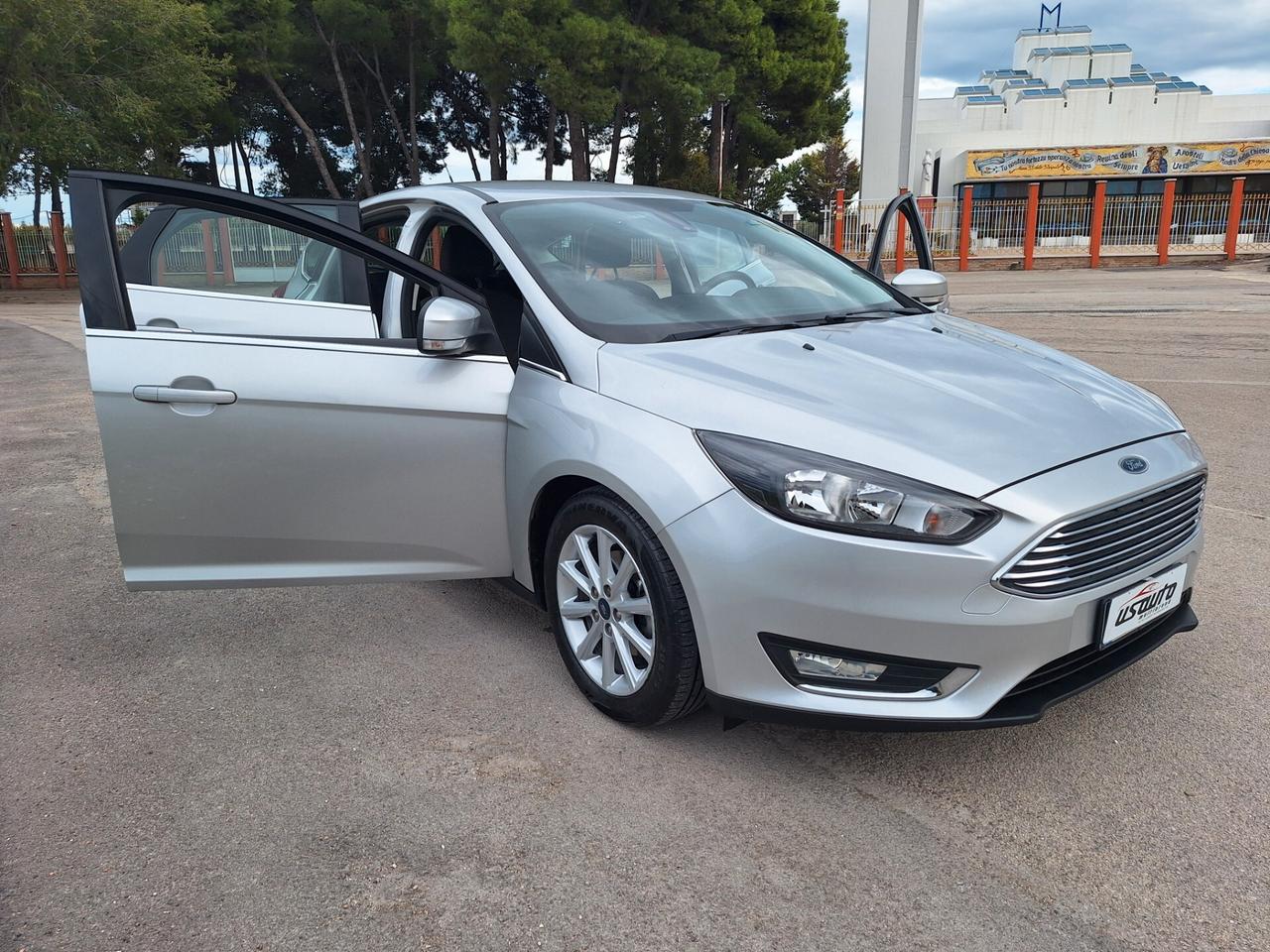 Ford Focus 1.5 TDCi 120 CV BERLINA 100000 KM