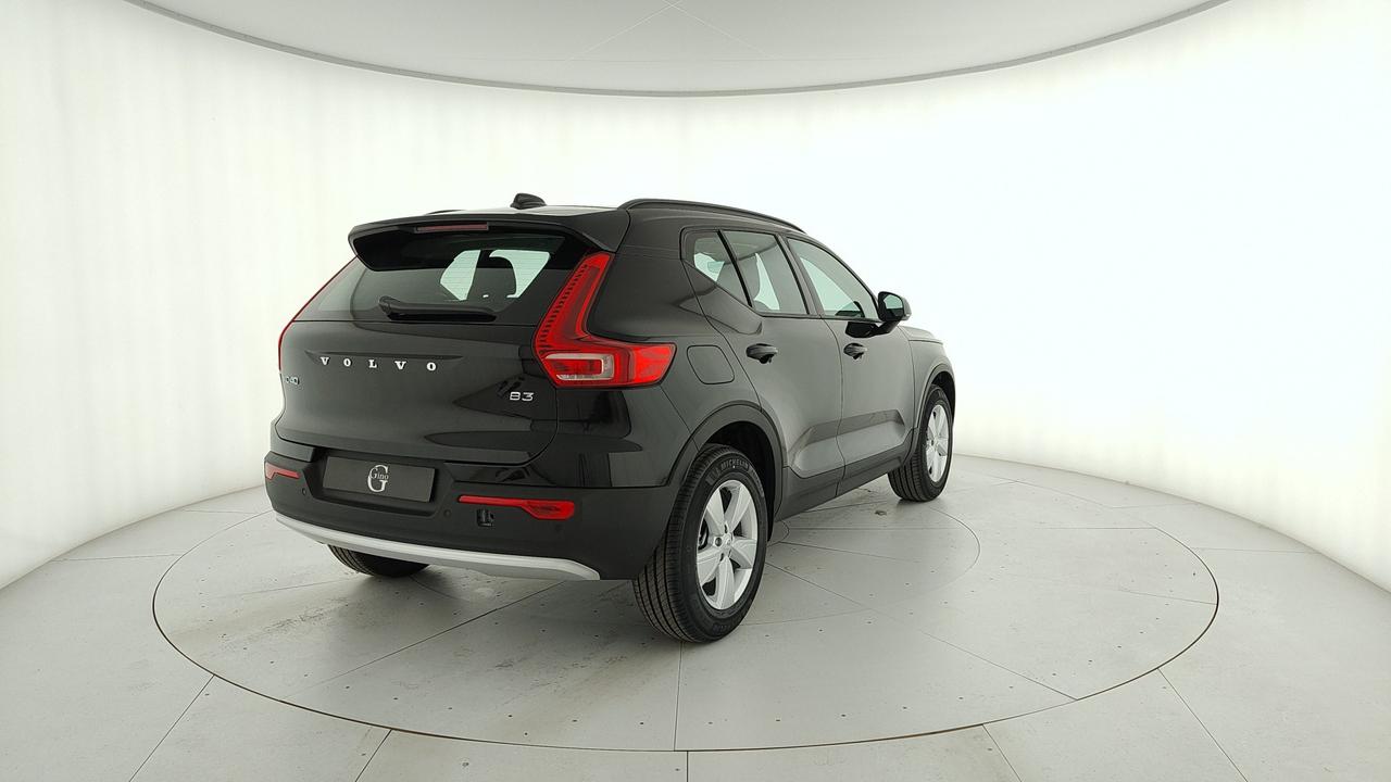 VOLVO XC40 2.0 b3 Essential auto