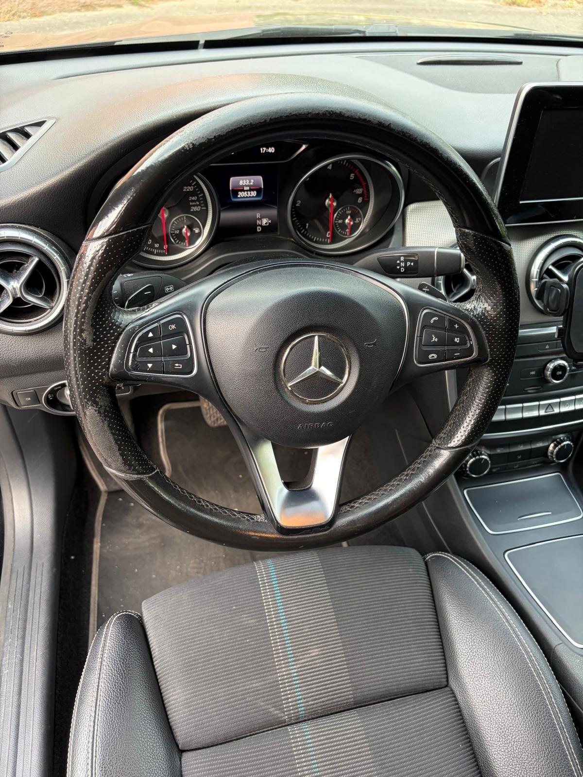 MERCEDES CLA 180 D AUTOMATIC BUSINESS