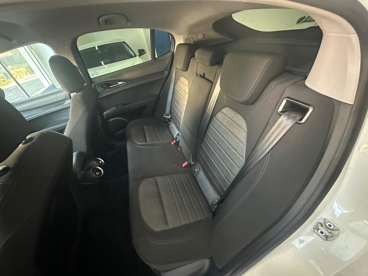 Alfa Romeo Stelvio 2.2 t Sport Tech rwd 160cv auto