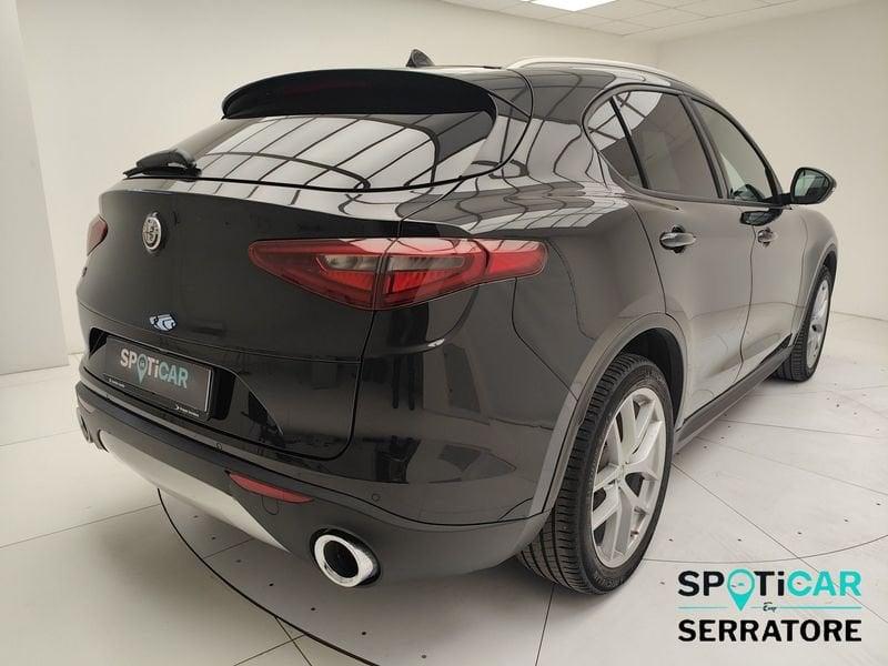 Alfa Romeo Stelvio 2017 2.2 t Executive Q4 210cv auto