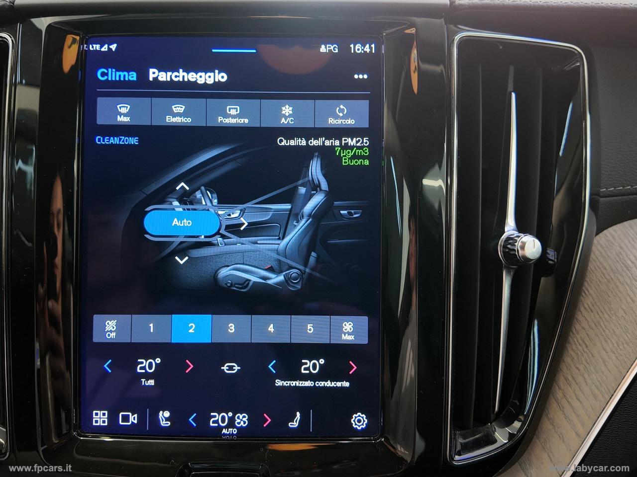 VOLVO XC60 B4