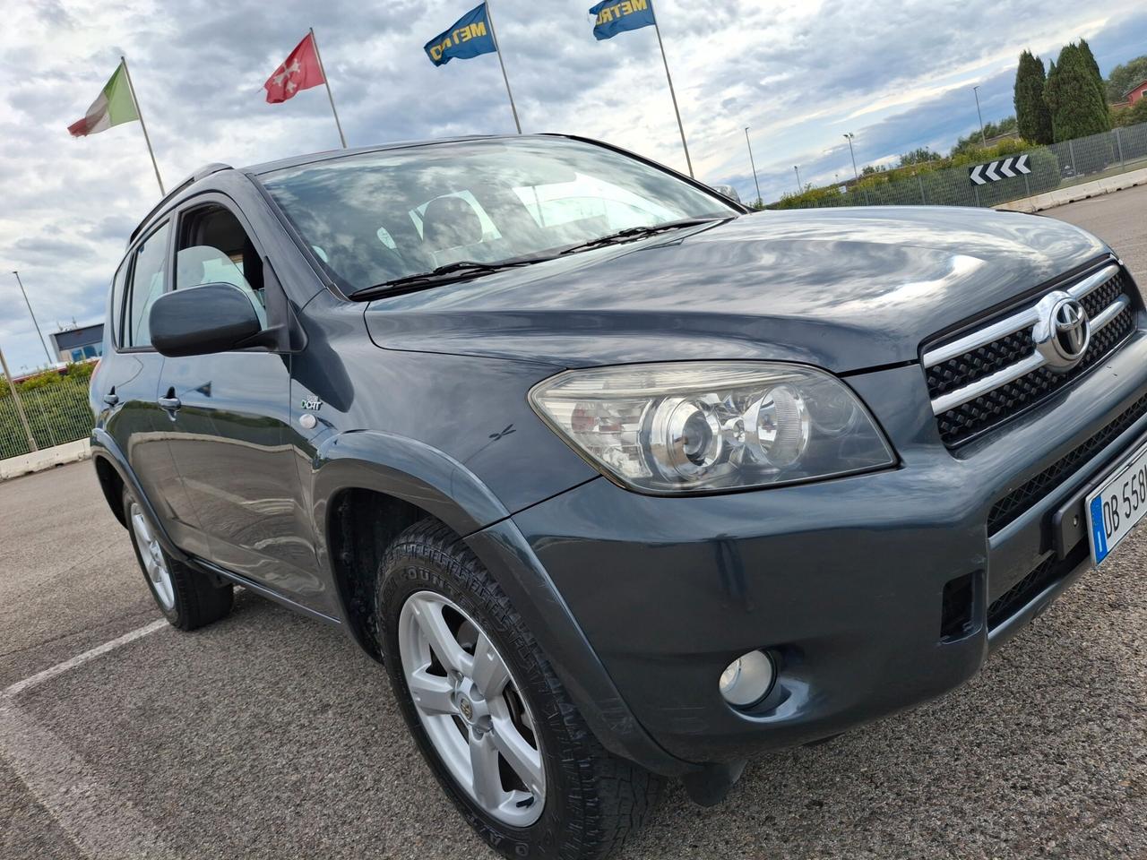 Toyota RAV 4 2.2 D-4D-DIESEL*PERFETTA*