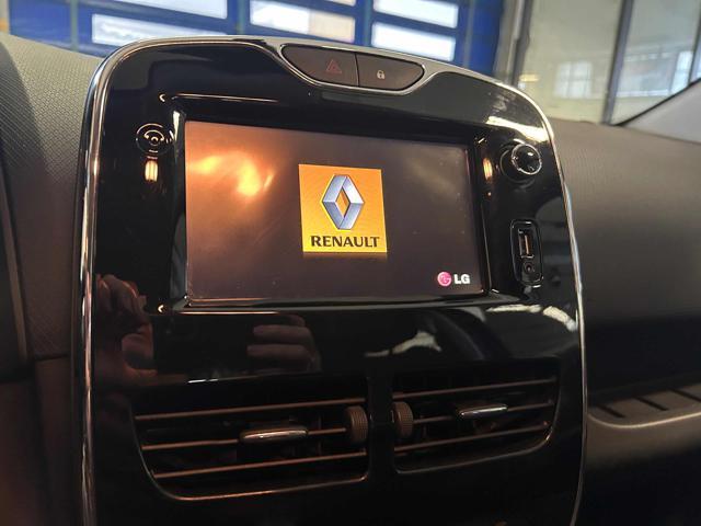 RENAULT Clio 1.2 75CV 5 porte Costume National