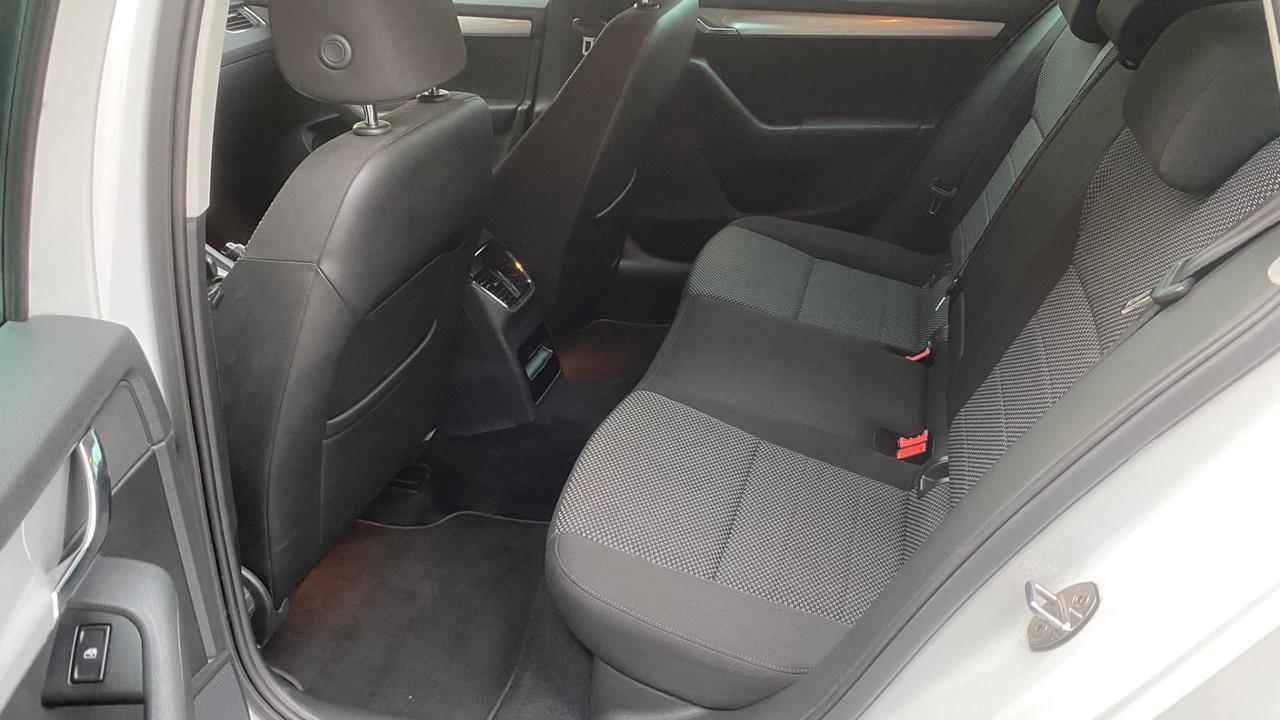 Skoda Octavia 1.4 TSI Wagon Executive G-Tec