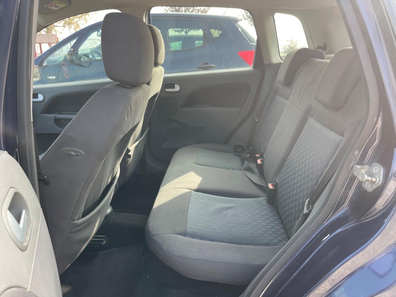 Ford Fiesta 1.4 16V 5p. Zetec
